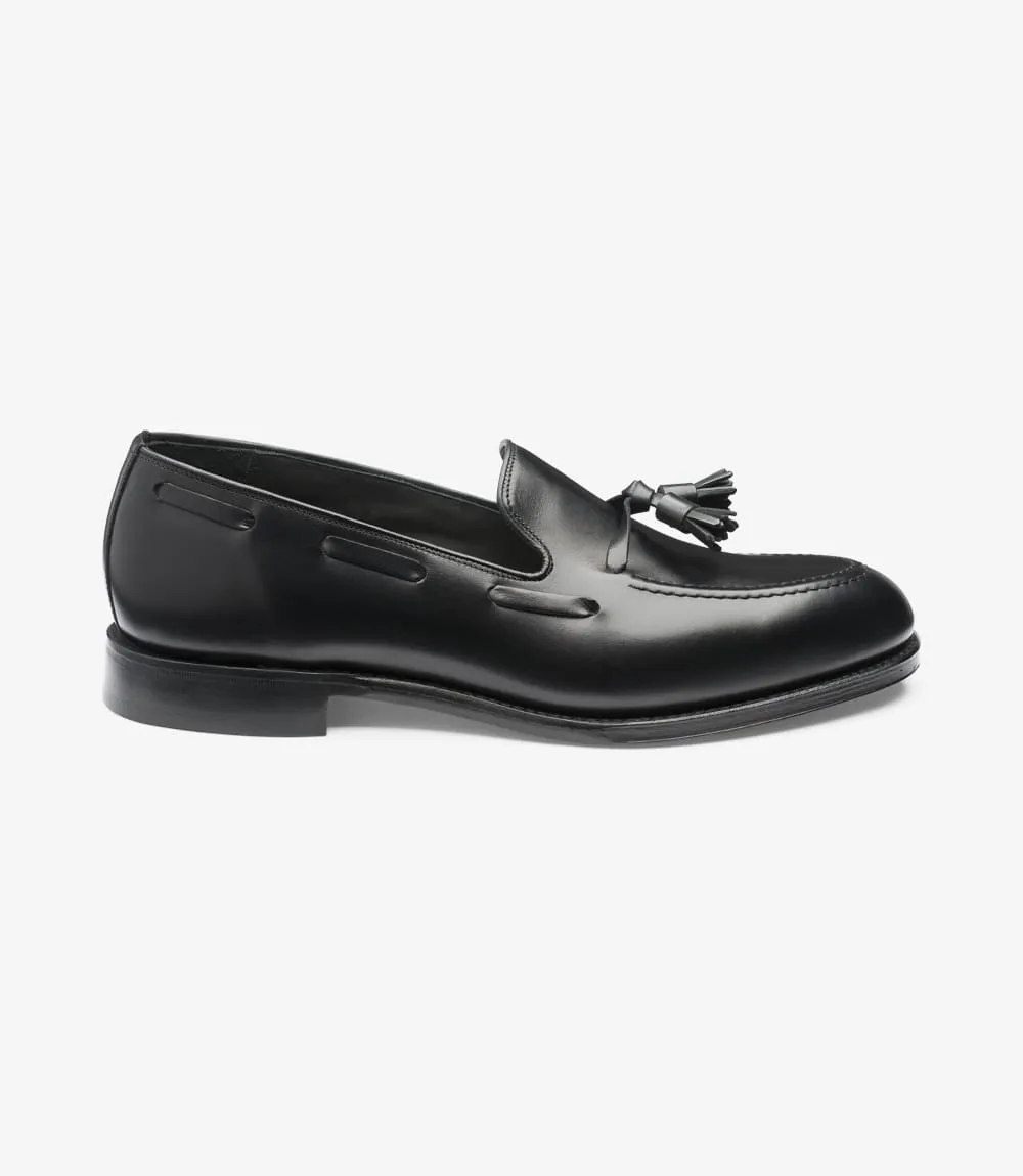 LOAKE - Russell Tasselled Loafers Calf Shoe - Black